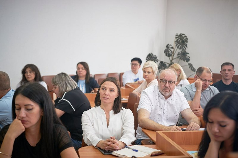 https://ck-oda.gov.ua/novyny-cherkaskoyi-oblasti/na-cherkashhini-vtilyuvatimut-proyekt-dlya-pokrashhennya-umov-prozhivannya-ditej-vpo/